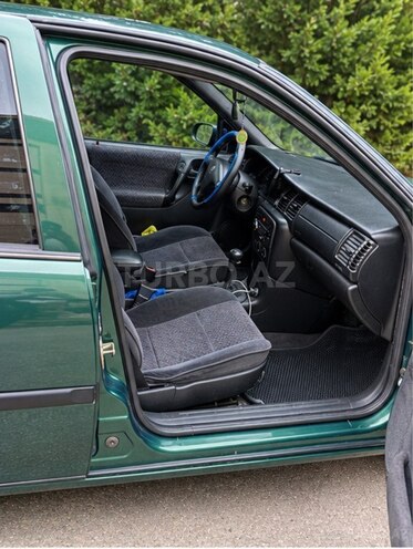 Opel Vectra 1997, 460,000 km - 2.0 l - Bakı