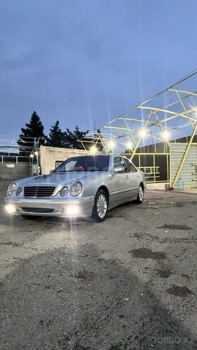 Mercedes E 220 2001, 401,000 km - 2.2 l - Bakı