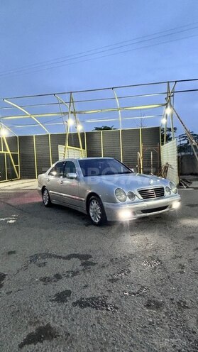 Mercedes E 220 2001, 401,000 km - 2.2 l - Bakı