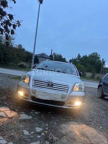 Toyota Avensis 2004, 280,000 km - 2.0 l - Quba