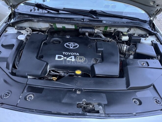 Toyota Avensis 2004, 280,000 km - 2.0 l - Quba