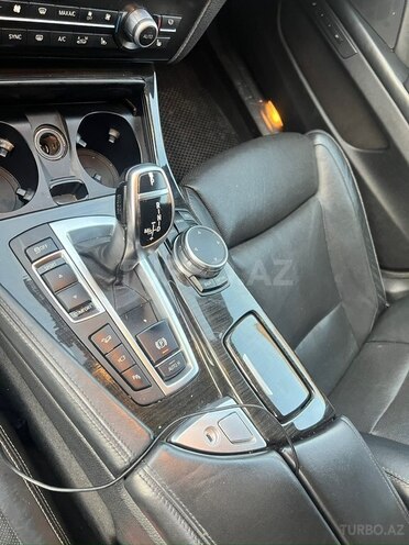 BMW 528 2015, 240,000 km - 2.0 л - Bakı