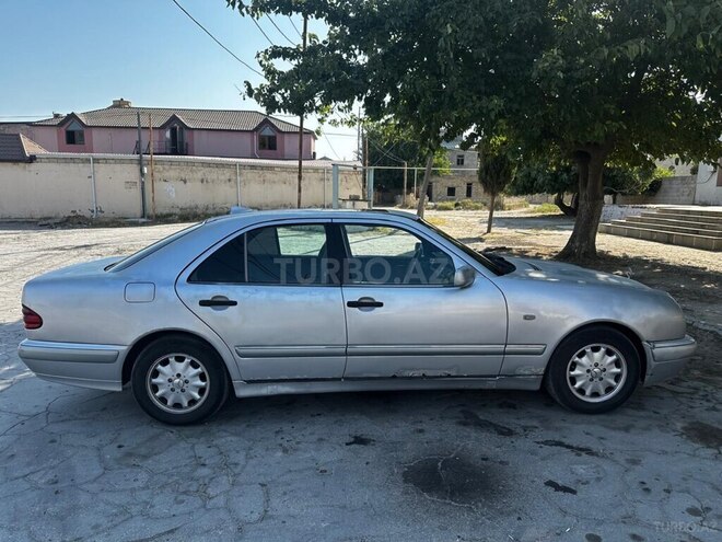 Mercedes E 200 1996, 450,000 km - 2.2 л - Bakı