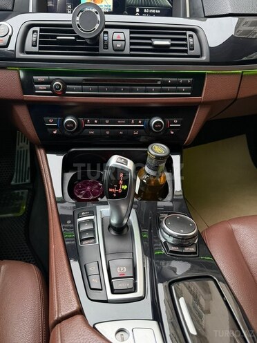 BMW 528 2015, 218,000 km - 2.0 л - Bakı