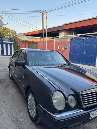 Mercedes E 200 1995, 338,508 km - 2.2 l - Bakı