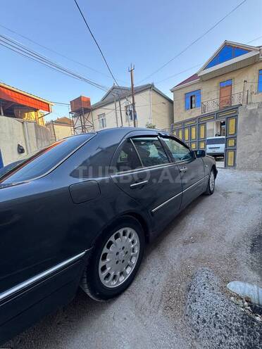 Mercedes E 200 1995, 338,508 km - 2.2 l - Bakı