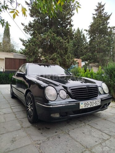 Mercedes E 240 2000, 324,300 km - 2.6 л - Bakı