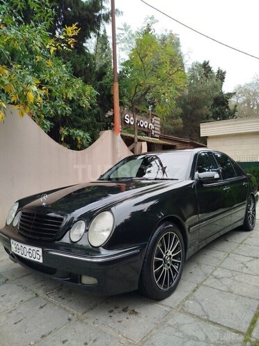 Mercedes E 240 2000, 324,300 km - 2.6 л - Bakı