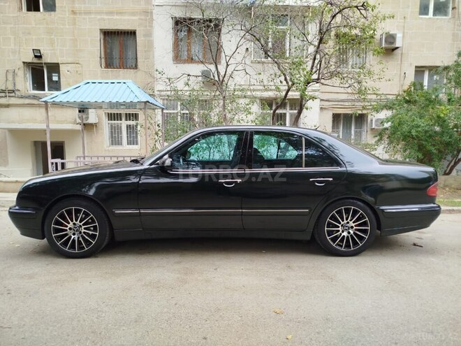 Mercedes E 240 2000, 324,300 km - 2.6 л - Bakı