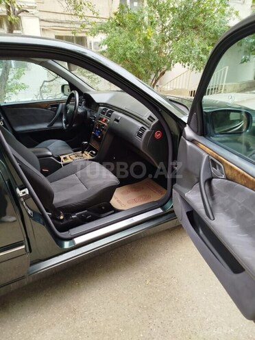 Mercedes E 240 2000, 324,300 km - 2.6 л - Bakı