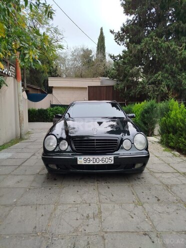 Mercedes E 240 2000, 324,300 km - 2.6 л - Bakı