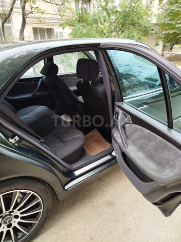 Mercedes E 240 2000, 324,300 km - 2.6 л - Bakı