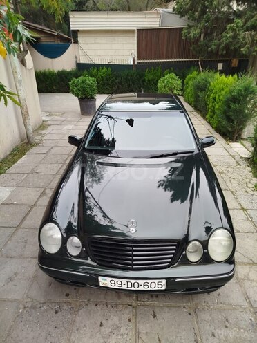 Mercedes E 240 2000, 324,300 km - 2.6 л - Bakı