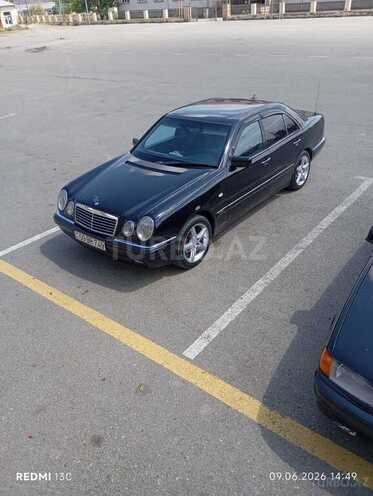Mercedes E 200 1997, 300,000 km - 2.0 l - Gəncə