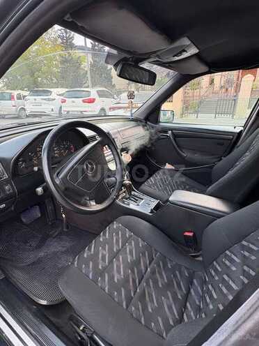 Mercedes C 220 2000, 356,000 km - 2.2 l - Bakı