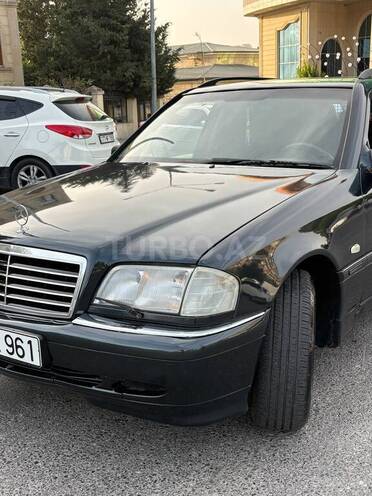 Mercedes C 220 2000, 356,000 km - 2.2 l - Bakı