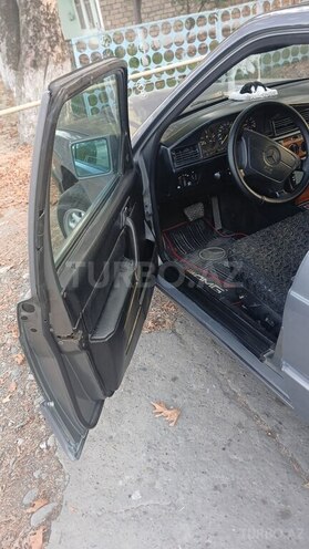 Mercedes 190 1991, 525,000 km - 2.6 l - Ağdaş