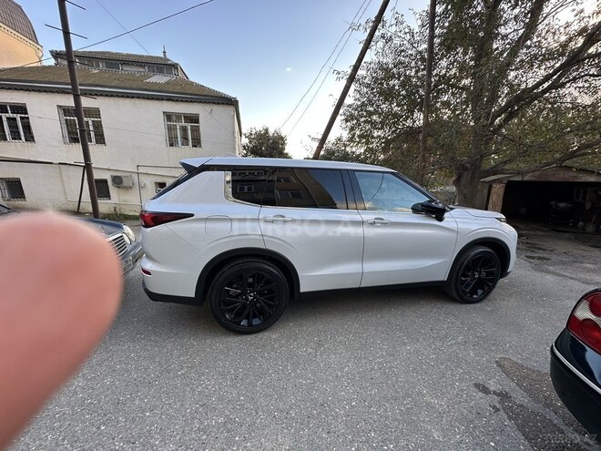 Mitsubishi Outlander 2023, 22,850 km - 2.5 l - Bakı