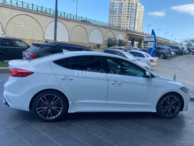 Hyundai Elantra 2017, 170,584 km - 1.6 l - Bakı