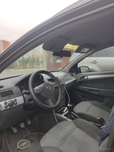 Opel Astra 2005, 298,000 km - 1.6 l - Bakı