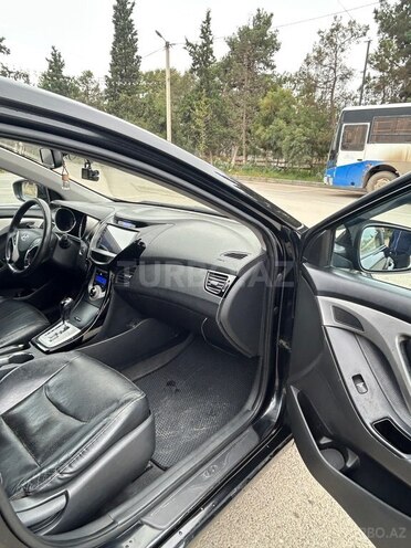 Hyundai Elantra 2011, 229,000 km - 1.8 л - Şirvan