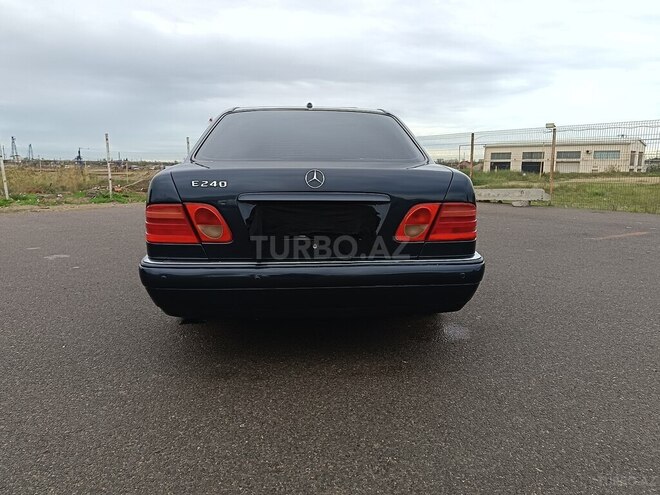 Mercedes E 240 1999, 353,000 km - 2.4 л - Bakı