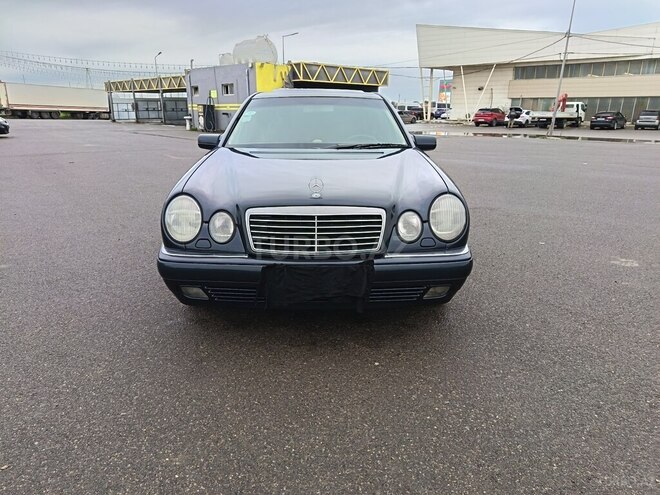 Mercedes E 240 1999, 353,000 km - 2.4 л - Bakı
