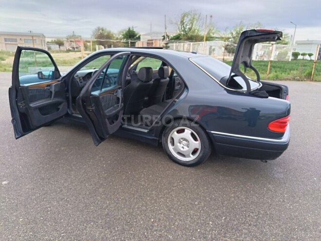 Mercedes E 240 1999, 353,000 km - 2.4 л - Bakı