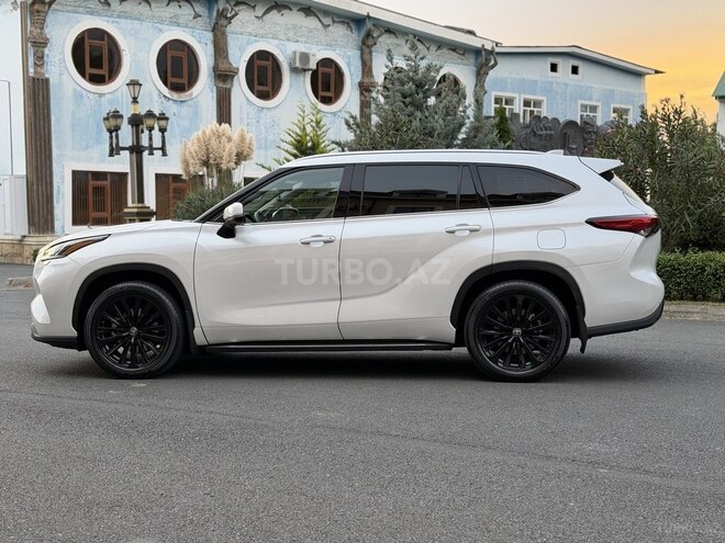 Toyota Highlander 2023, 50,000 km - 2.5 l - Zaqatala