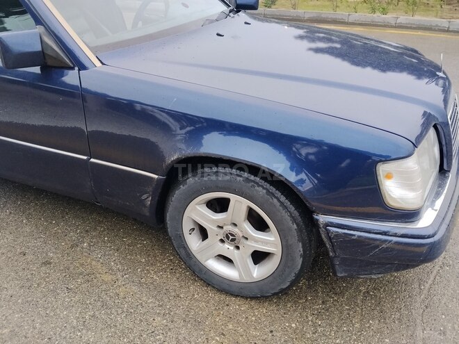Mercedes E 220 1995, 416,000 km - 2.2 l - Bakı