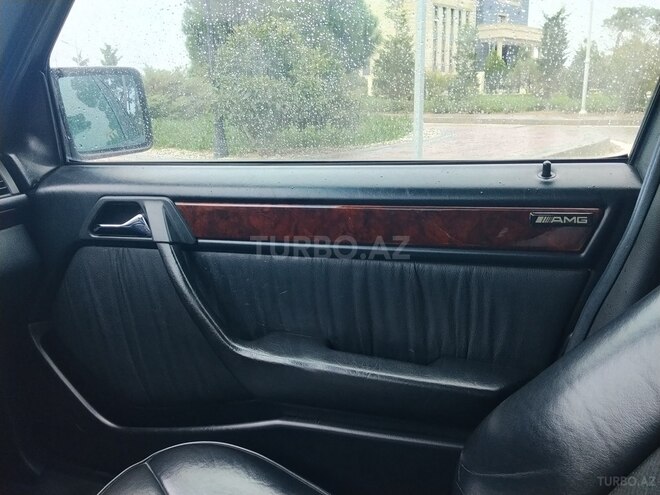 Mercedes E 220 1995, 416,000 km - 2.2 l - Bakı