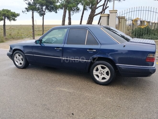 Mercedes E 220 1995, 416,000 km - 2.2 l - Bakı
