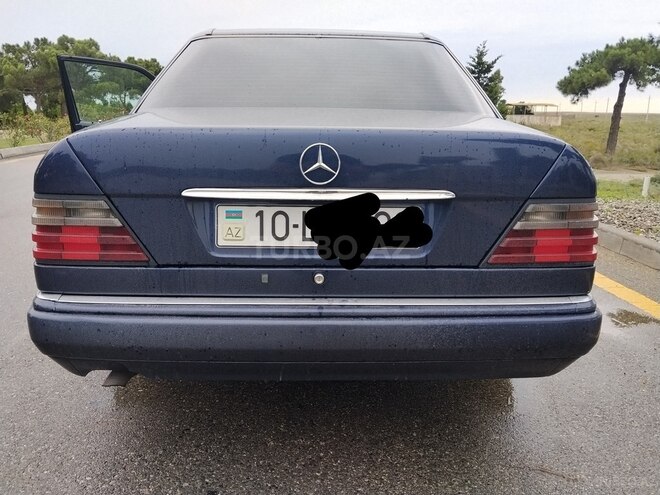 Mercedes E 220 1995, 416,000 km - 2.2 l - Bakı