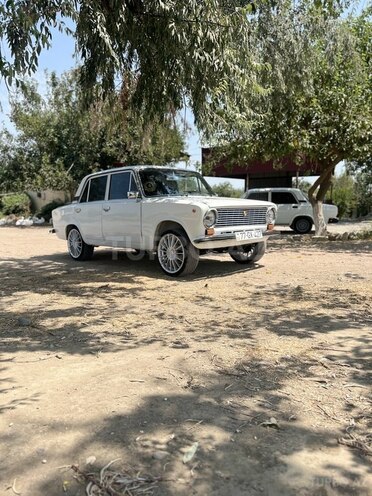 LADA (VAZ) 21011 1984, 185,000 km - 1.3 l - Salyan