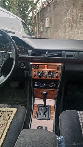 Mercedes 200 E 1993, 455,000 km - 2.0 l - Bakı