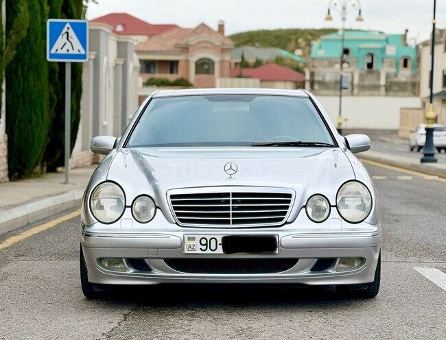 Mercedes E 240 2000, 365,000 km - 2.4 l - Bakı