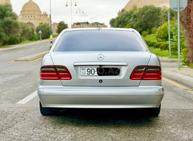 Mercedes E 240 2000, 365,000 km - 2.4 l - Bakı