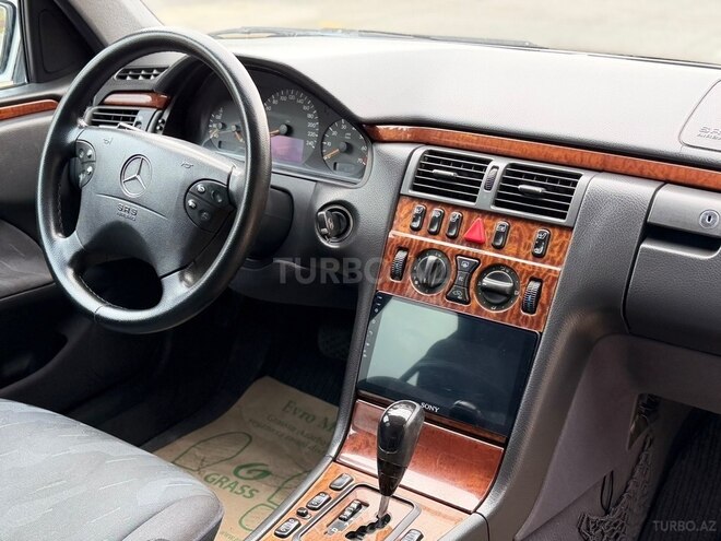 Mercedes E 240 2000, 365,000 km - 2.4 l - Bakı