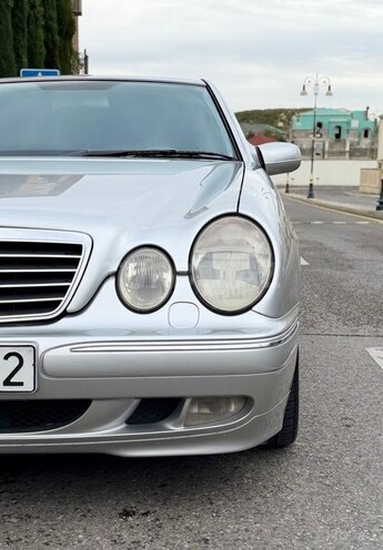 Mercedes E 240 2000, 365,000 km - 2.4 l - Bakı