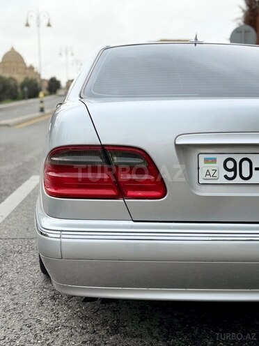 Mercedes E 240 2000, 365,000 km - 2.4 l - Bakı