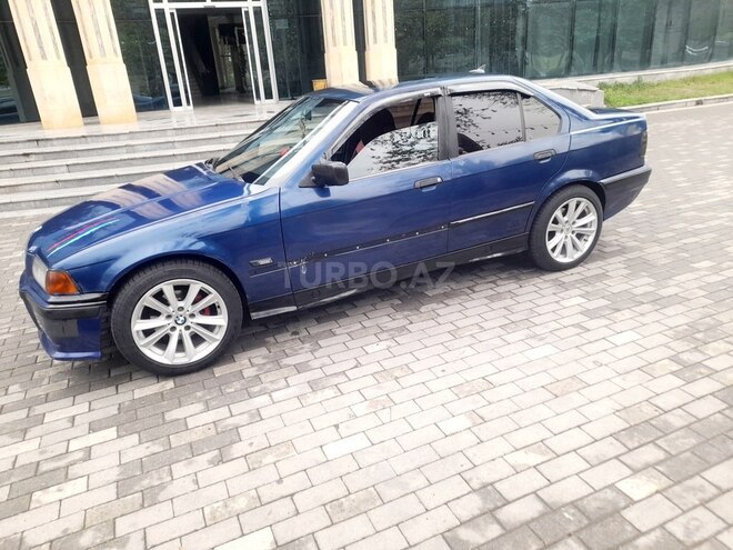 BMW 325 1991, 222,000 km - 2.5 l - Saatlı