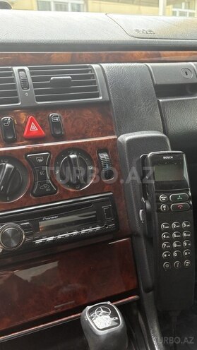 Mercedes E 240 1998, 285,000 km - 2.4 l - Bakı