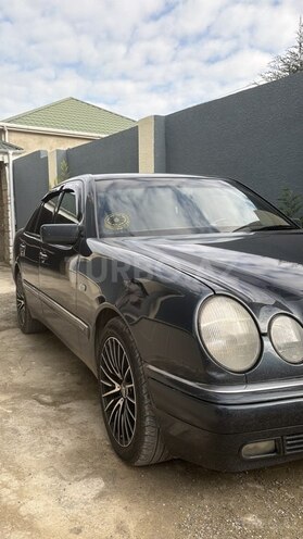 Mercedes E 240 1998, 285,000 km - 2.4 l - Bakı