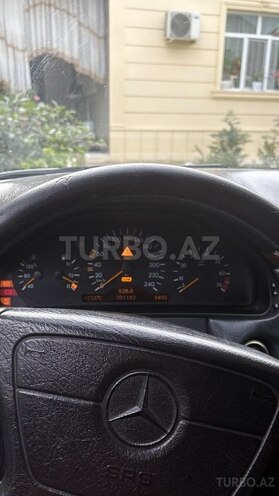 Mercedes E 240 1998, 285,000 km - 2.4 l - Bakı