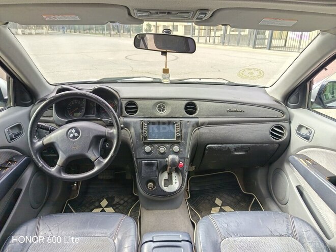 Mitsubishi Airtrek 2002, 299,000 km - 2.4 л - Sumqayıt
