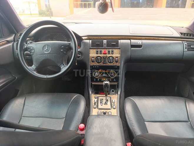 Mercedes E 240 2001, 412,000 km - 2.4 л - Saatlı