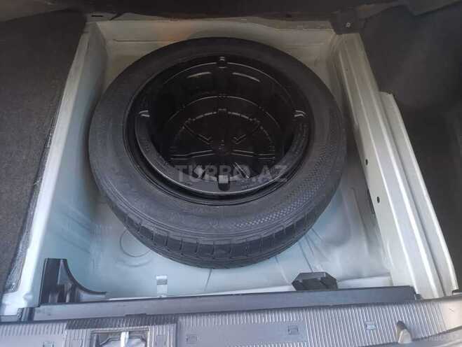 Mercedes E 240 2001, 412,000 km - 2.4 л - Saatlı