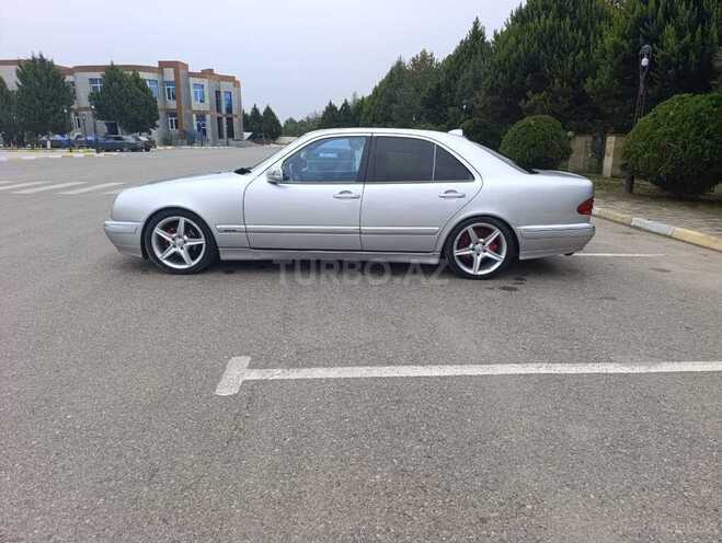 Mercedes E 240 2001, 412,000 km - 2.4 л - Saatlı