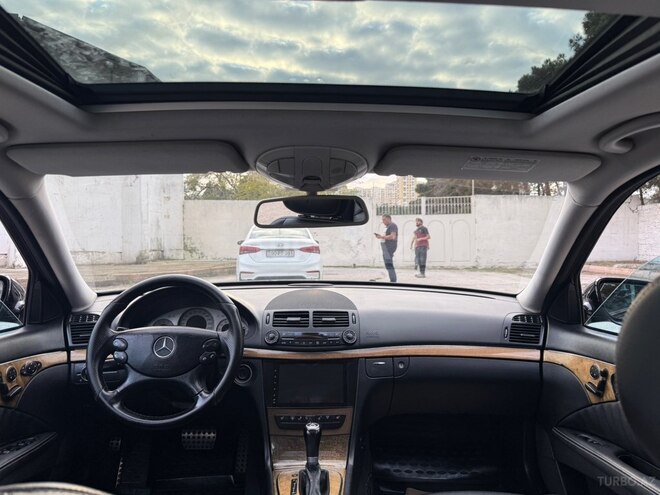 Mercedes E 350 2007, 235,000 km - 3.5 l - Bakı