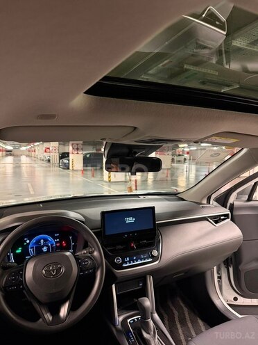 Toyota Corolla Cross 2025, 18,000 km - 2.0 l - Bakı